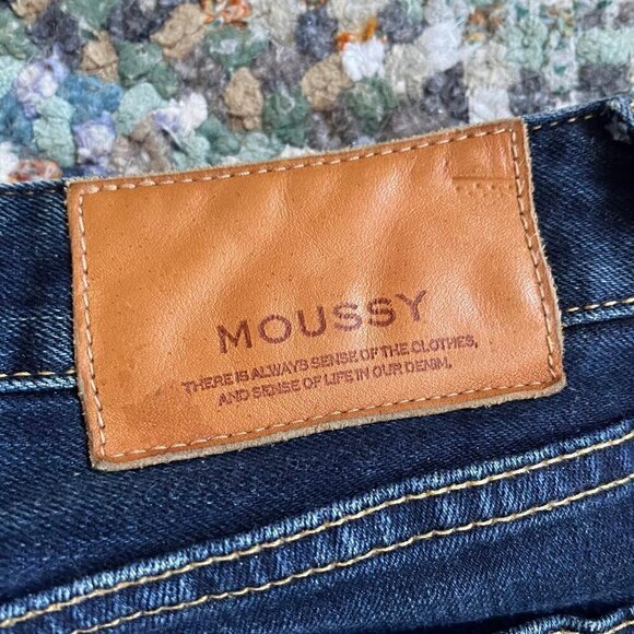 Moussy Dark Wash Rebirth Embroidered Skinny Jeans - Size 24 - Picture 7 of 7